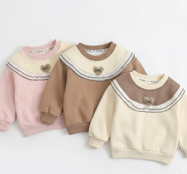 Sweater Infantil con Cuello Peter Pan y Detalle de Corazón